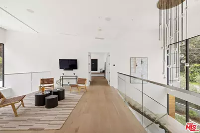 2814 Roscomare Rd, Los Angeles, CA 90077 - Photo 18