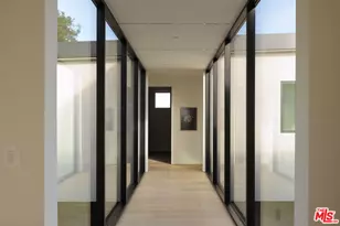 5208 Sanchez Dr, Los Angeles, CA 90008 - Photo 24