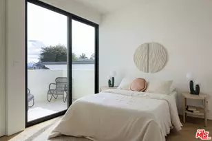 5208 Sanchez Dr, Los Angeles, CA 90008 - Photo 36