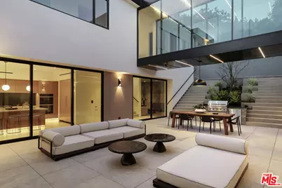 5208 Sanchez Dr, Los Angeles, CA 90008 - Photo 10