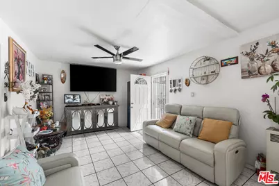 602 W 40th Pl, Los Angeles, CA 90037 - Photo 12