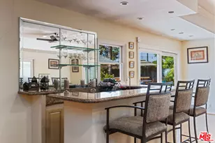 19717 Wells Dr, Woodland Hills, CA 91364 - Photo 18