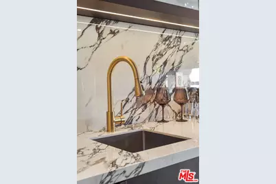 11642 Hartsook St, Valley Village, CA 91601 - Photo 22