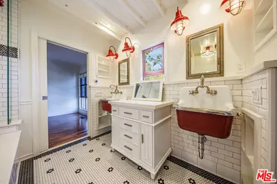 3225 Greenfield Ave, Los Angeles, CA 90034 - Photo 38