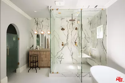 12917 Galewood St, Studio City, CA 91604 - Photo 50