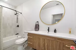5625 S Sherbourne Dr, Los Angeles, CA 90056 - Photo 30