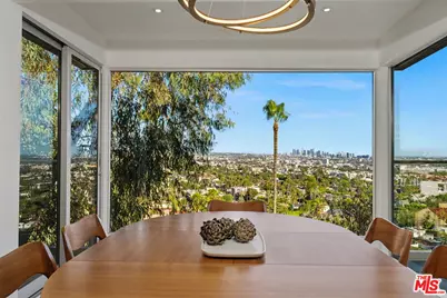 7944 Fareholm Dr, Los Angeles, CA 90046 - Photo 12