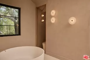 14000 Otsego St, Sherman Oaks, CA 91423 - Photo 28