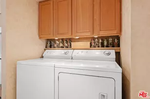 10790 Wilshire Blvd, Los Angeles, CA 90024 - Photo 30