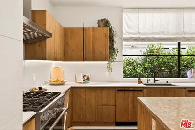 832 Milwood Ave, Venice, CA 90291 - Photo 12