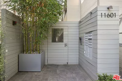 11601 Montana Ave #6, Los Angeles, CA 90049 - Photo 4