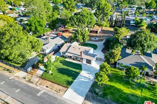 10902 Art St, Shadow Hills, CA 91040 - Photo 2
