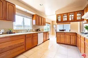 10741 Russett Ave, Sunland, CA 91040 - Photo 12