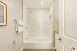 1026 S Windsor Blvd, Los Angeles, CA 90019 - Photo 36