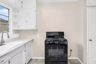 10342 Oro Vista Ave, Sunland, CA 91040 - Photo 28
