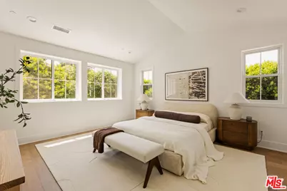 4027 Dixie Canyon Ave, Sherman Oaks, CA 91423 - Photo 14