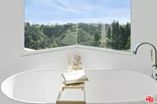 1116 Linda Flora Dr, Los Angeles, CA 90049 - Photo 22