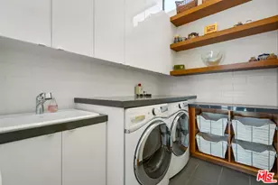 2325 Cloy Ave, Venice, CA 90291 - Photo 46