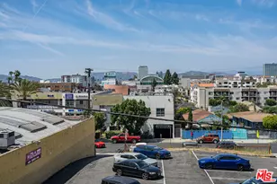 3061 W 12th Pl, Los Angeles, CA 90006 - Photo 8