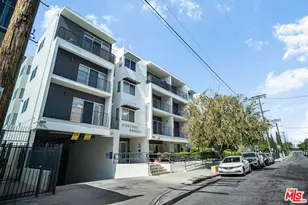 3061 W 12th Pl, Los Angeles, CA 90006 - Photo 4