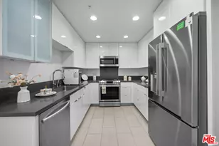 105 S Mariposa Ave, Los Angeles, CA 90004 - Photo 28