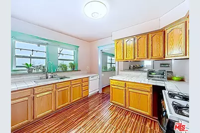 3025 Edgehill Dr, Los Angeles, CA 90018 - Photo 34
