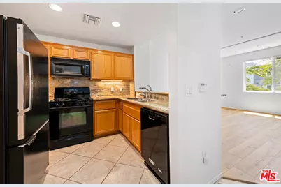 13200 Pacific Prome #322, Playa Vista, CA 90094 - Photo 2