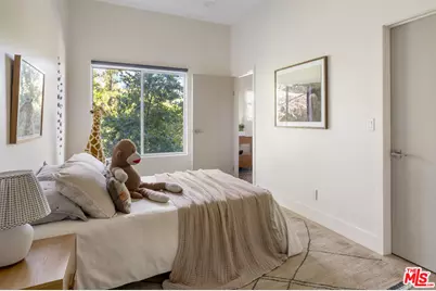 1684 Rotary Dr, Los Angeles, CA 90026 - Photo 26