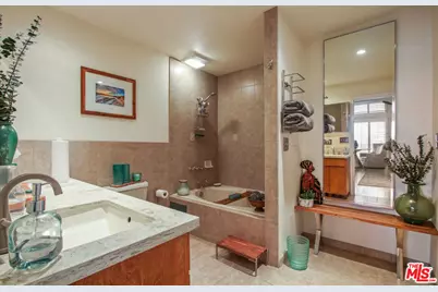 550 W Regent St #330, Inglewood, CA 90301 - Photo 12