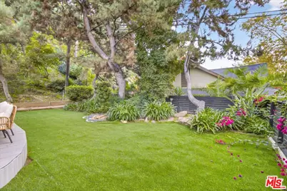 15440 Hamner Dr, Los Angeles, CA 90077 - Photo 24