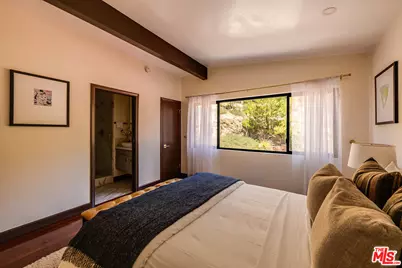 9234 Kinglet Dr, Los Angeles, CA 90069 - Photo 28