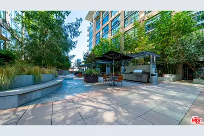 1111 S Grand Ave #605, Los Angeles, CA 90015 - Photo 32