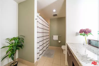 1111 S Grand Ave #605, Los Angeles, CA 90015 - Photo 10