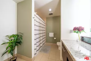 1111 S Grand Ave, Los Angeles, CA 90015 - Photo 10