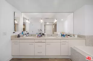 13600 Marina Pointe Dr, Marina del Rey, CA 90292 - Photo 12