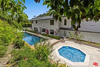 1060 Chantilly Rd, Los Angeles, CA 90077 - Photo 38