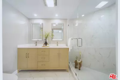 5628 Cleon Ave, North Hollywood, CA 91601 - Photo 16