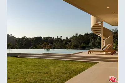 2700 Woodstock Rd, Los Angeles, CA 90046 - Photo 14