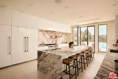 2700 Woodstock Rd, Los Angeles, CA 90046 - Photo 18