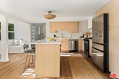 8223 Yucca Trl, Los Angeles, CA 90046 - Photo 10