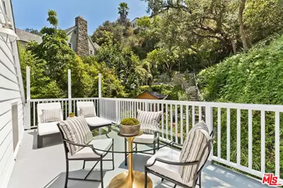 2872 Westshire Dr, Los Angeles, CA 90068 - Photo 24