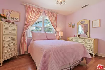 1117 Viscano Dr, Glendale, CA 91207 - Photo 28