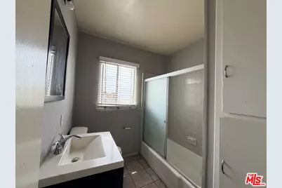 1834 W 87th St, Los Angeles, CA 90047 - Photo 24