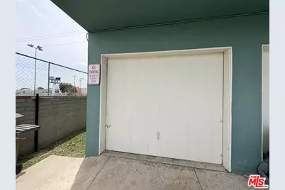 1834 W 87th St, Los Angeles, CA 90047 - Photo 32