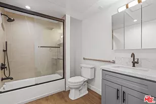 2001 Penmar Ave, Venice, CA 90291 - Photo 14