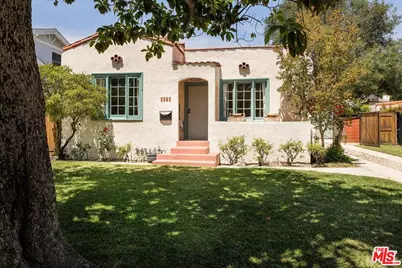1961 Queensberry Rd, Pasadena, CA 91104 - Photo 2