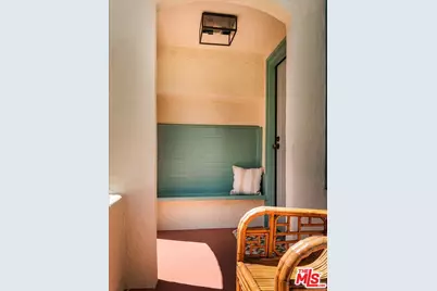 1961 Queensberry Rd, Pasadena, CA 91104 - Photo 4