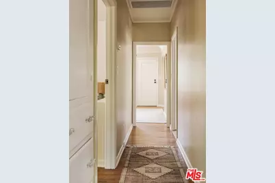1961 Queensberry Rd, Pasadena, CA 91104 - Photo 14
