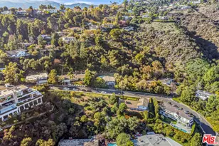2436 Arbutus Dr, Los Angeles, CA 90049 - Photo 26