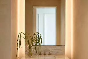 211 W Elm Ct, Los Angeles, CA 90067 - Photo 14